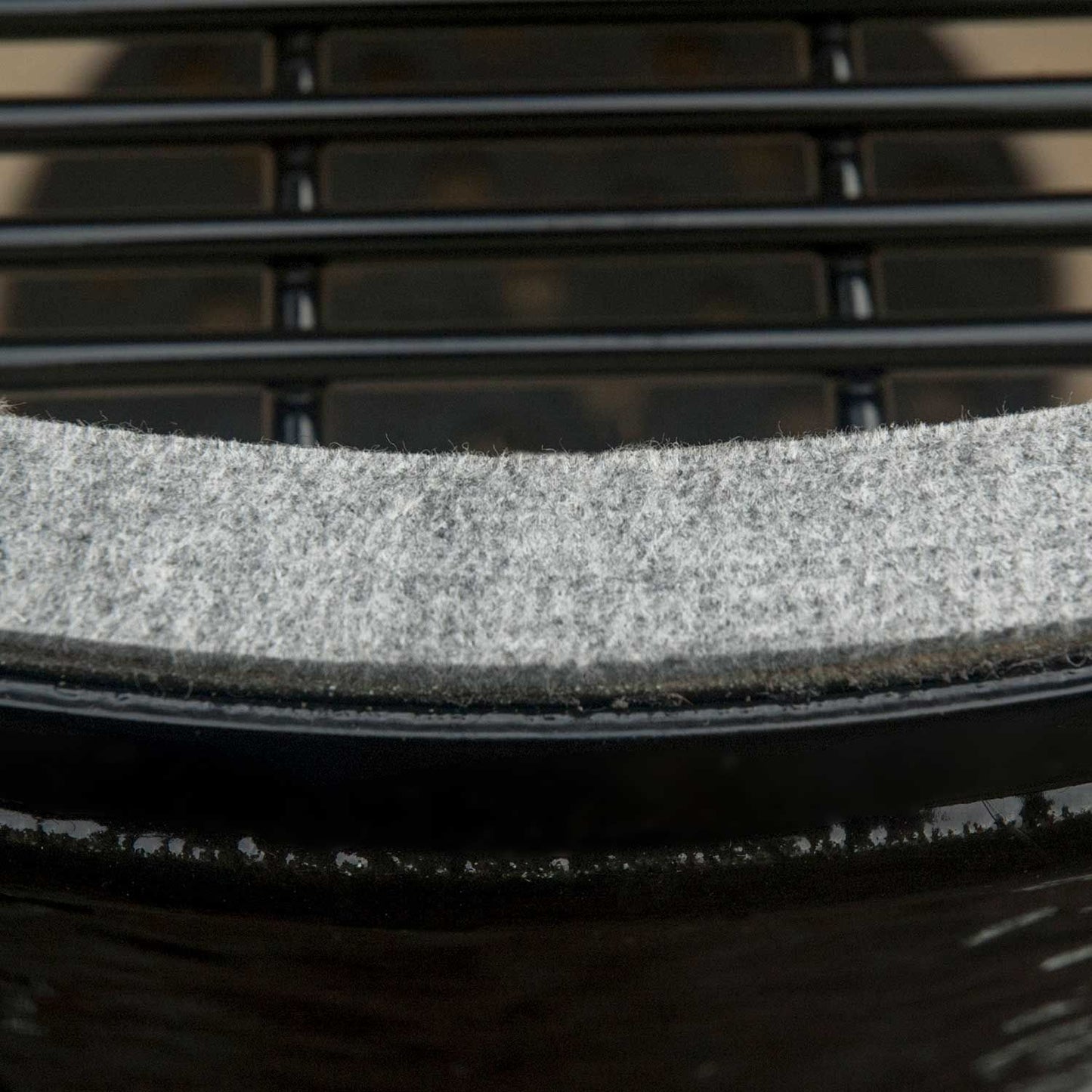 Primo Oval XL 400 Ceramic Kamado Grill with Cradle & Side Shelves