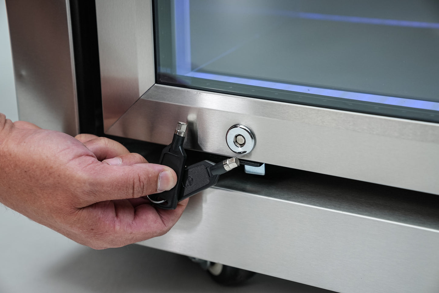 Mont Alpi 400 Deluxe BBQ Grill Island with Beverage Center, Kegerator, Kamado Module, Extra Storage & Fridge - MAi400-DKEGBEVFCKAMXL